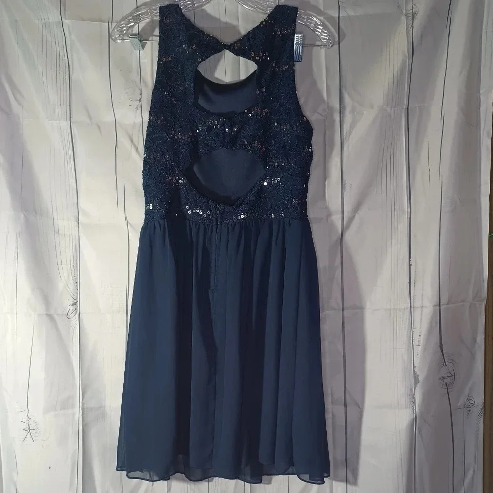 Speechless navy blue sleeveless formal night out fit & flare dress - Picture 7 of 11
